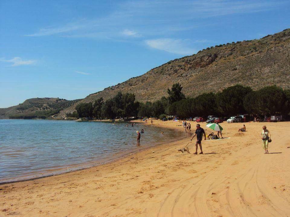 Cortijo De La Cruz Vila Iznájar Exterior foto